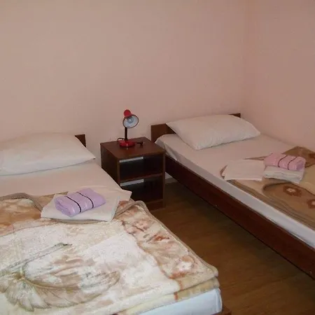 Гостевой дом Pansijon D&j *